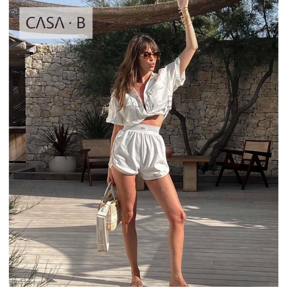 5⭐️CASA B | Christy Twist Front Cropped Plunge Front Pocket Blouse - Picture 2 of 11